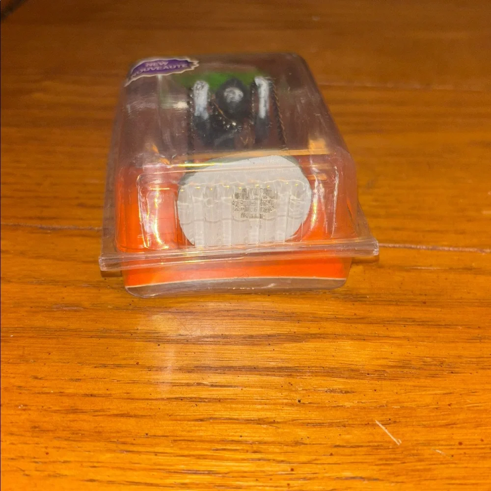 Halloween Miniature Toy Set with Pumpkins and Figurines - Picture 6 of 14